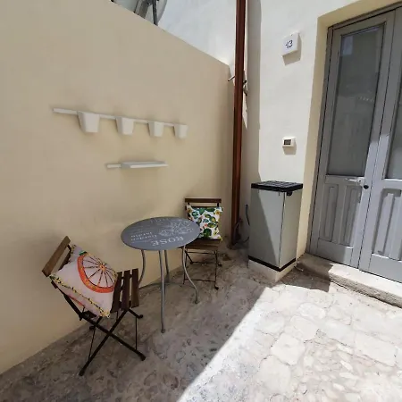 بيت للعطل Vincenzina House نوتو