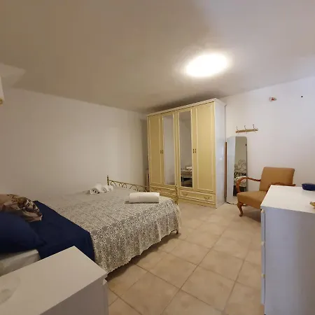 بيت للعطل Vincenzina House نوتو